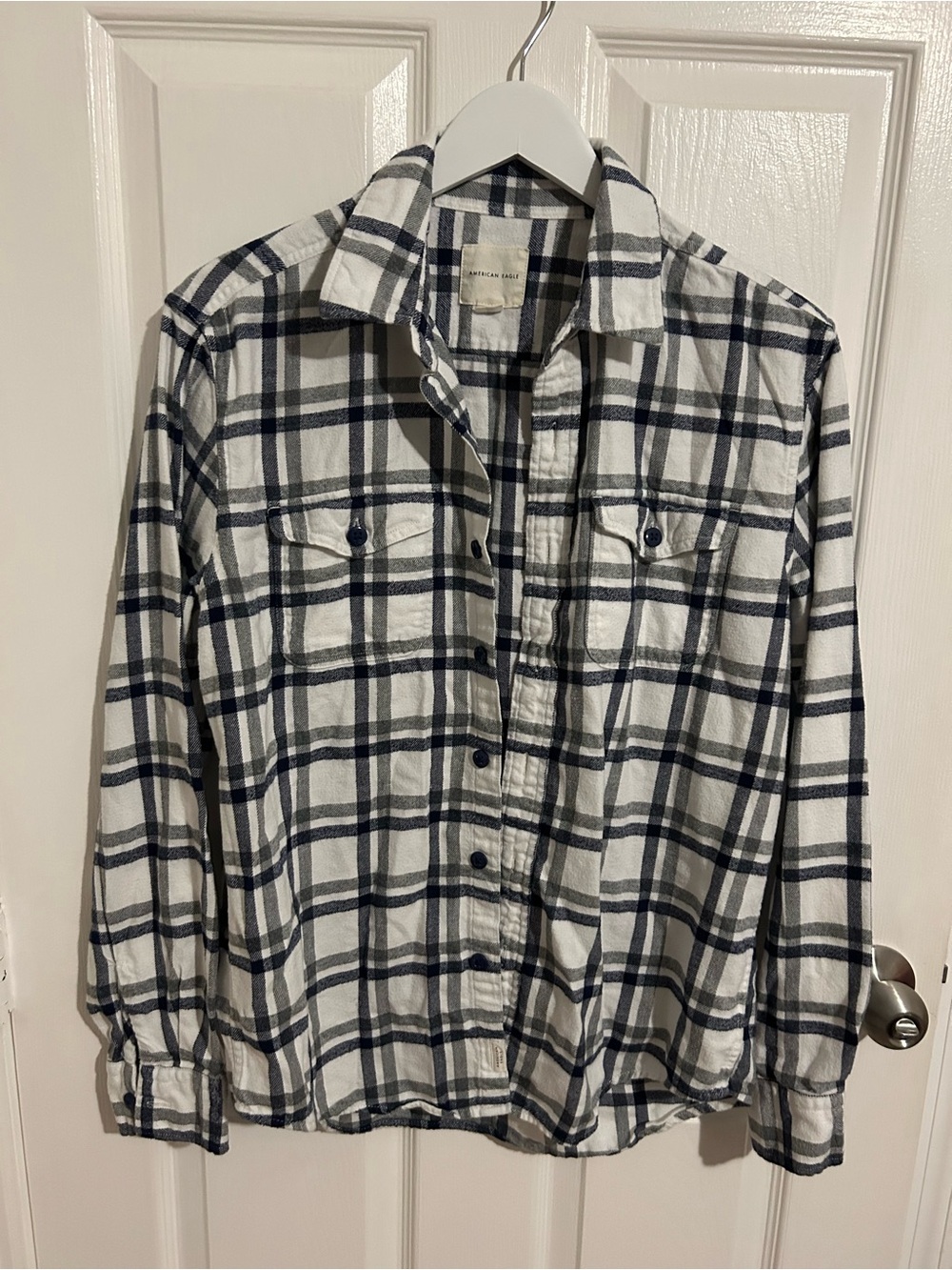 American Eagle Outfitters White and Navy Plaid Button-Down Shirt